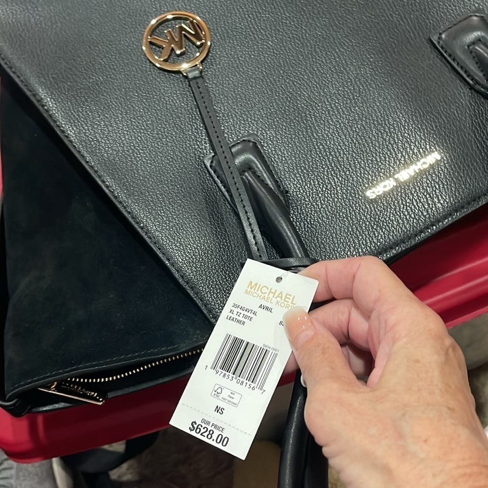 Black large tote , Michael Kors suede sides. Beautiful NEW - Picture 8 of 9